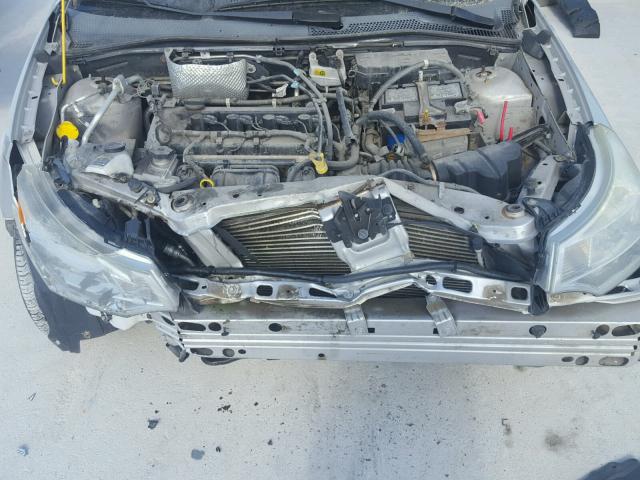 1FAHP34N99W123897 - 2009 FORD FOCUS S SILVER photo 7