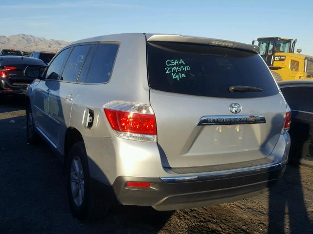 5TDZA3EH5DS038704 - 2013 TOYOTA HIGHLANDER SILVER photo 3