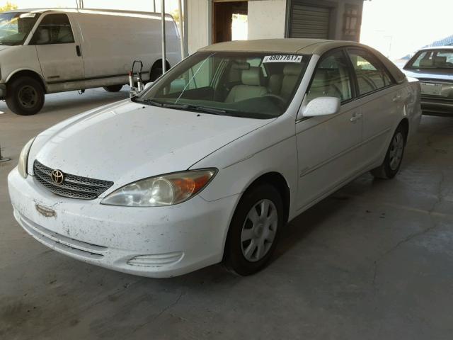 4T1BE32KX2U047845 - 2002 TOYOTA CAMRY LE 白色 照片 2