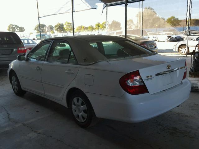 4T1BE32KX2U047845 - 2002 TOYOTA CAMRY LE 白色 照片 3