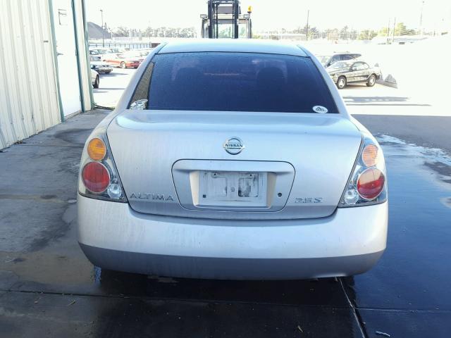 1N4AL11DX4C116657 - 2004 NISSAN ALTIMA BAS SILVER photo 9