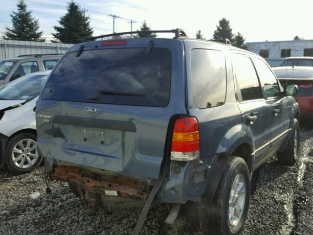 1FMYU93185KA20245 - 2005 FORD ESCAPE XLT BLUE photo 4