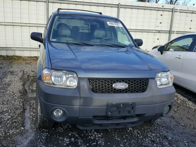 1FMYU93185KA20245 - 2005 FORD ESCAPE XLT BLUE photo 9