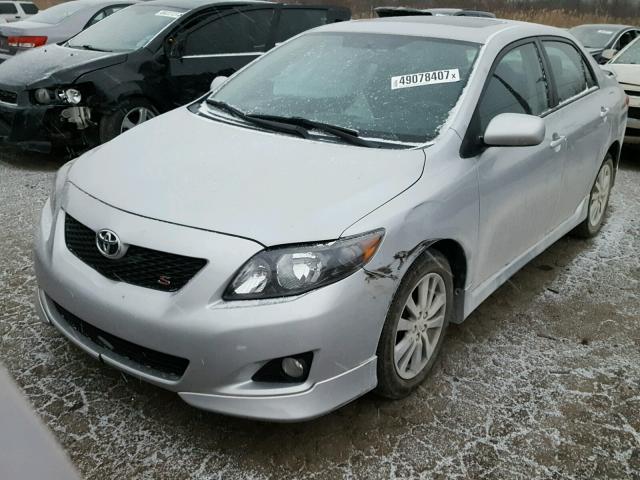 2T1BU4EE2AC388848 - 2010 TOYOTA COROLLA BA SILVER photo 2