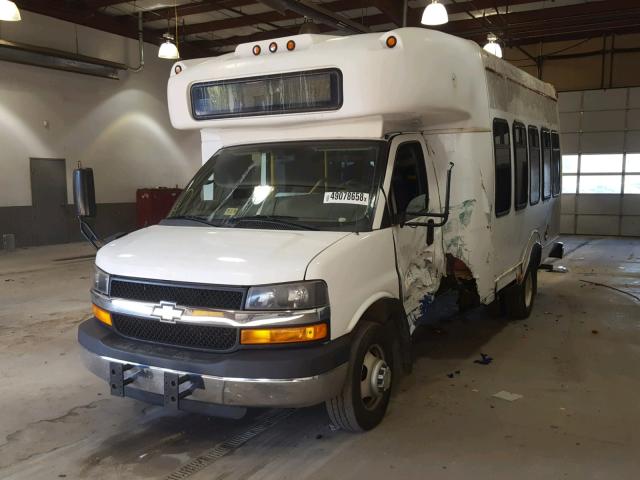 1GB6G5BG1E1165445 - 2014 CHEVROLET EXPRESS G4 WHITE photo 2