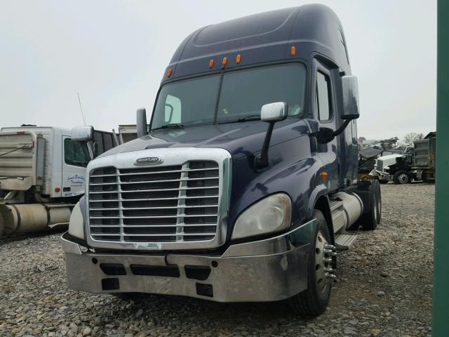 1FUJGLCK69LAJ1719 - 2009 FREIGHTLINER CASCADIA 1 BLUE photo 2