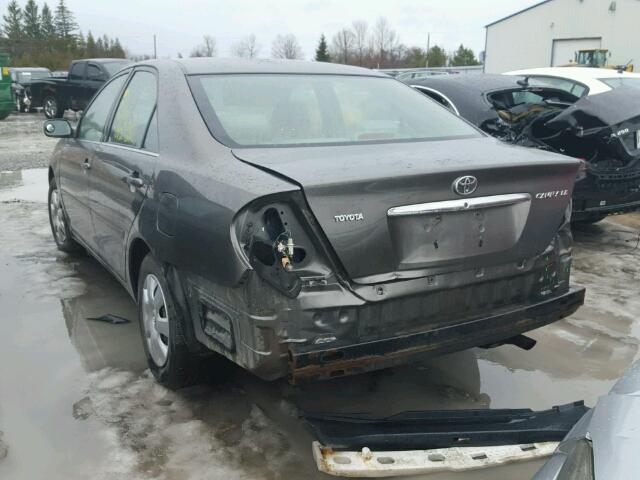 JTDBE32K630207538 - 2003 TOYOTA CAMRY LE ნაცრისფერი ფოტო 3