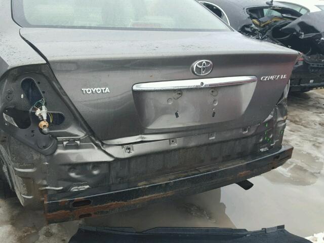 JTDBE32K630207538 - 2003 TOYOTA CAMRY LE ნაცრისფერი ფოტო 9