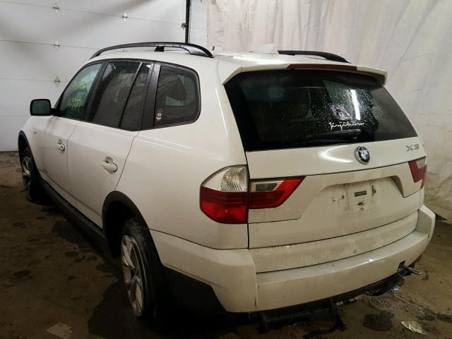 WBXPC93409WJ26171 - 2009 BMW X3 XDRIVE3 WHITE photo 3