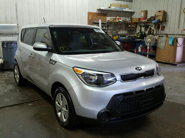 KNDJN2A21F7775733 - 2015 KIA SOUL SILVER photo 1