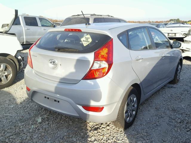 KMHCT5AE0GU257444 - 2016 HYUNDAI ACCENT SE SILVER photo 4