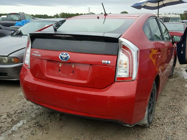 JTDKN3DU3F1933483 - 2015 TOYOTA PRIUS RED photo 4