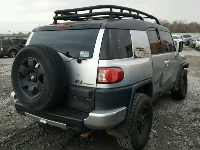 JTEBU11F170070859 - 2007 TOYOTA FJ CRUISER SILVER photo 4