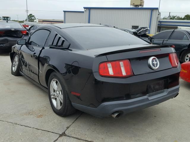 1ZVBP8AM2B5135360 - 2011 FORD MUSTANG BLACK photo 3