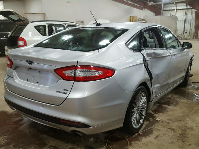 3FA6P0LU1DR370034 - 2013 FORD FUSION SE GRAY photo 4