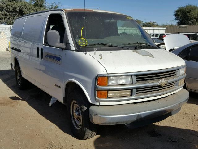 1GCGG25R3W1012384 - 1998 CHEVROLET EXPRESS G2 WHITE photo 1