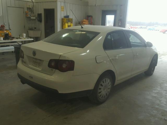 3VWJZ71K68M106705 - 2008 VOLKSWAGEN JETTA S 白色 照片 4