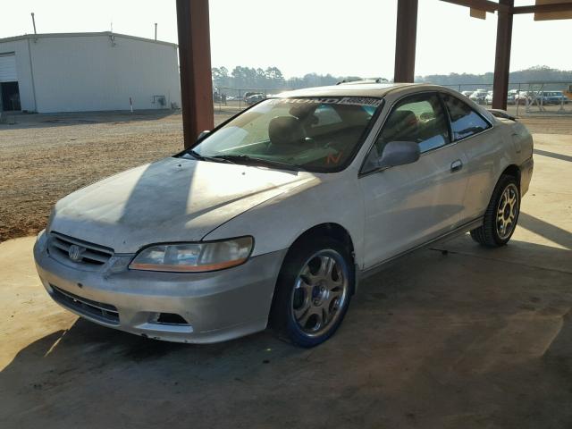 1HGCG32522A011289 - 2002 HONDA ACCORD EX WHITE photo 2