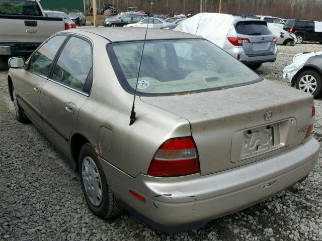 1HGCD5637SA157345 - 1995 HONDA ACCORD LX CREAM photo 3