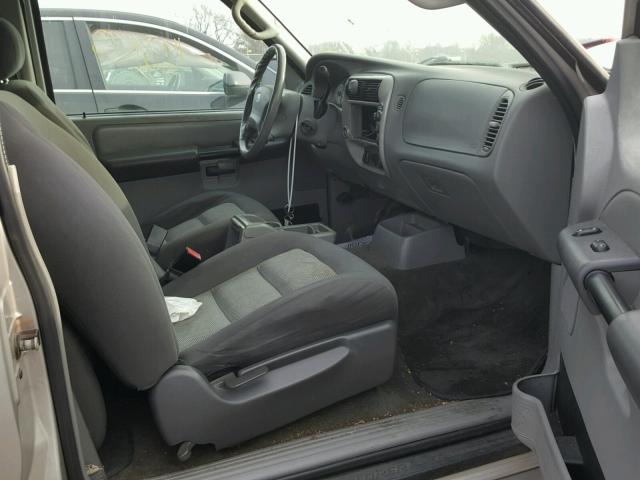 1FMYU60E53UA38192 - 2003 FORD EXPLORER S SILVER photo 5