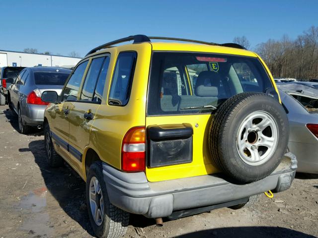 2CNBJ13C336901971 - 2003 CHEVROLET TRACKER YELLOW photo 3