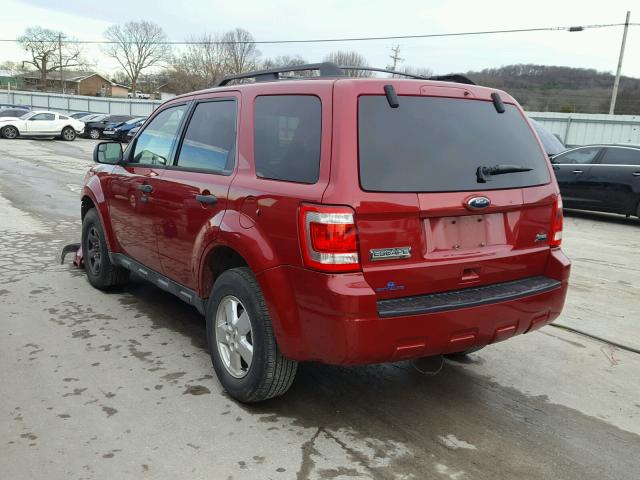 1FMCU0DG0AKA92687 - 2010 FORD ESCAPE XLT RED photo 3