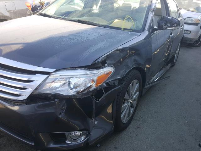 4T1BK3DB0CU450806 - 2012 TOYOTA AVALON BAS Grafitowy zdjęcie 9