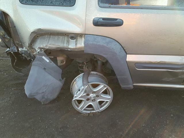 1J4GL48K24W303975 - 2004 JEEP LIBERTY SP TAN photo 9