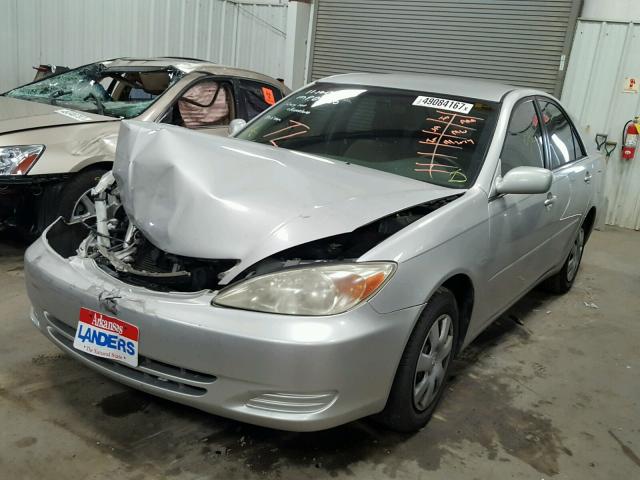 4T1BE32K23U694435 - 2003 TOYOTA CAMRY LE SILVER photo 2