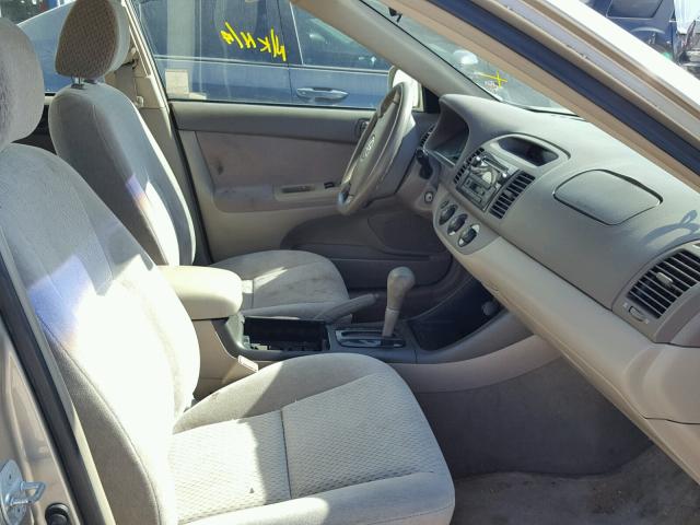 4T1BE32K03U737198 - 2003 TOYOTA CAMRY LE Beige Foto 5