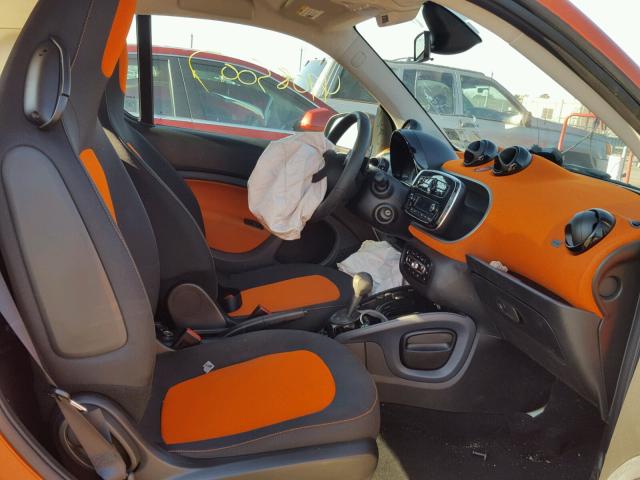 WMEFJ5DA7GK074278 - 2016 SMART FORTWO WHITE photo 5