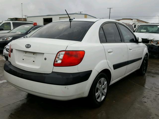 KNADE223196453413 - 2009 KIA RIO BASE WHITE photo 4