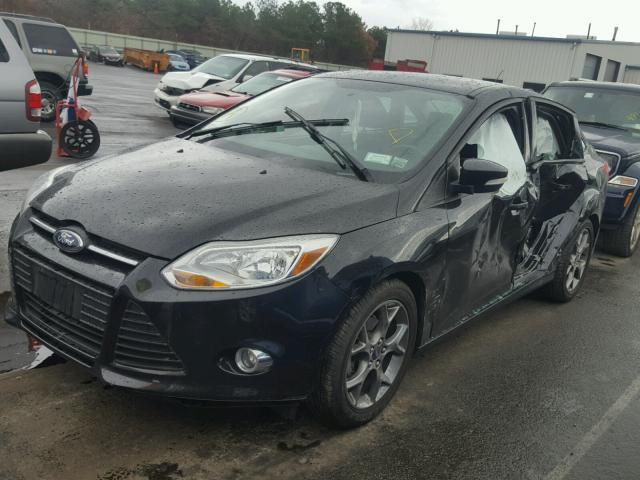 1FADP3F21EL164635 - 2014 FORD FOCUS SE BLACK photo 2