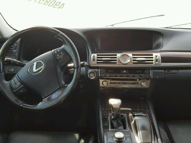 JTHBL5EF0D5116168 - 2013 LEXUS LS 460 WHITE photo 9