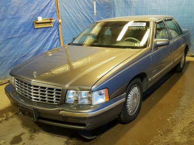 1G6KE54Y5XU713649 - 1999 CADILLAC DEVILLE DE BROWN photo 2