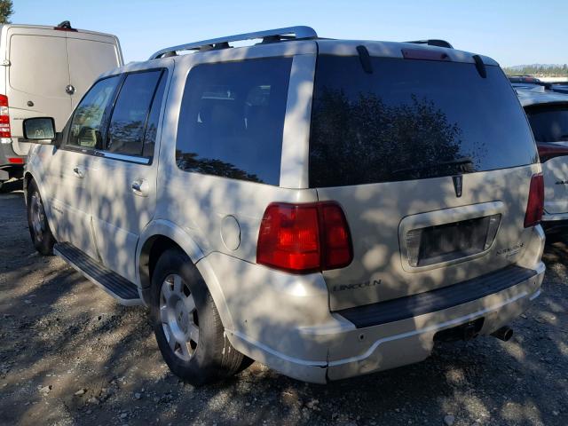 5LMFU28516LJ17192 - 2006 LINCOLN NAVIGATOR Biały zdjęcie 3
