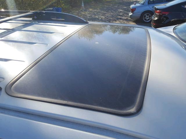 5LMFU28516LJ17192 - 2006 LINCOLN NAVIGATOR Biały zdjęcie 9