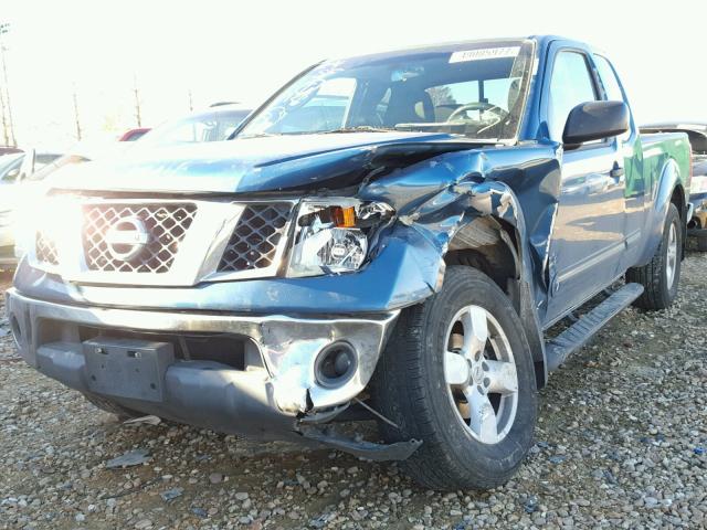 1N6AD06W75C413881 - 2005 NISSAN FRONTIER K BLUE photo 2