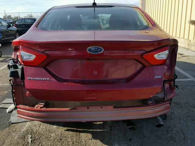 3FA6P0H72FR180121 - 2015 FORD FUSION SE RED photo 9