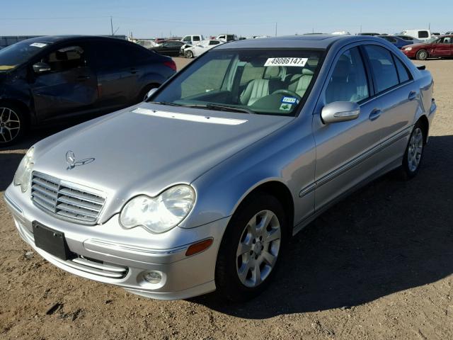 WDBRF81J45F606223 - 2005 MERCEDES-BENZ C 240 4MAT SILVER photo 2