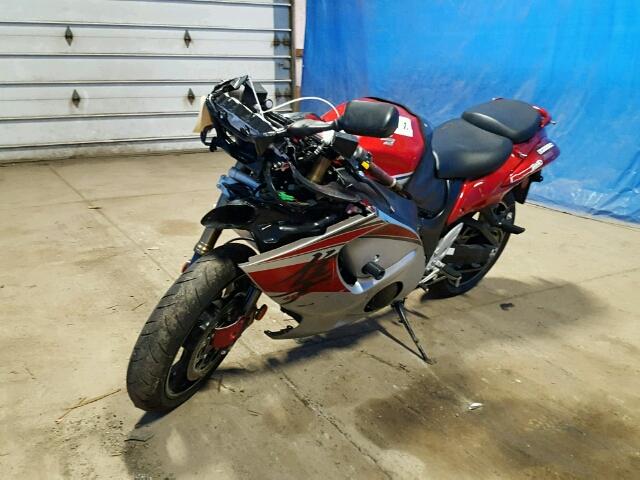 JS1GX72B1G2100666 - 2016 SUZUKI GSX1300 RA RED photo 2