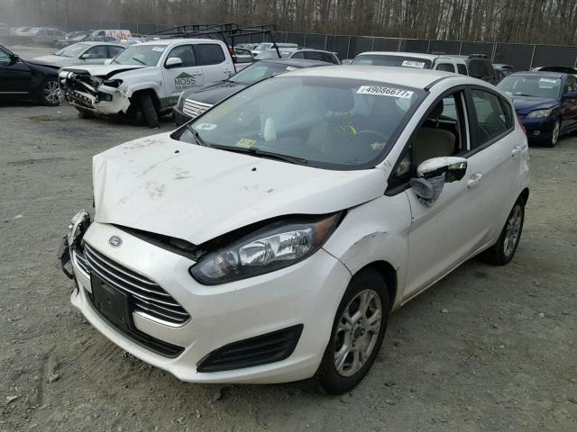 3FADP4EJ0GM156249 - 2016 FORD FIESTA SE WHITE photo 2