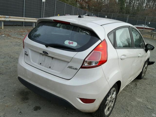 3FADP4EJ0GM156249 - 2016 FORD FIESTA SE WHITE photo 4