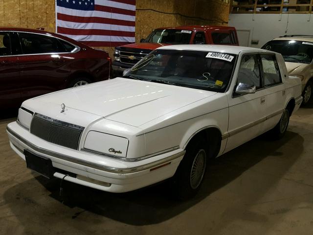 1C3XC66R4ND747426 - 1992 CHRYSLER NEW YORKER WHITE photo 2