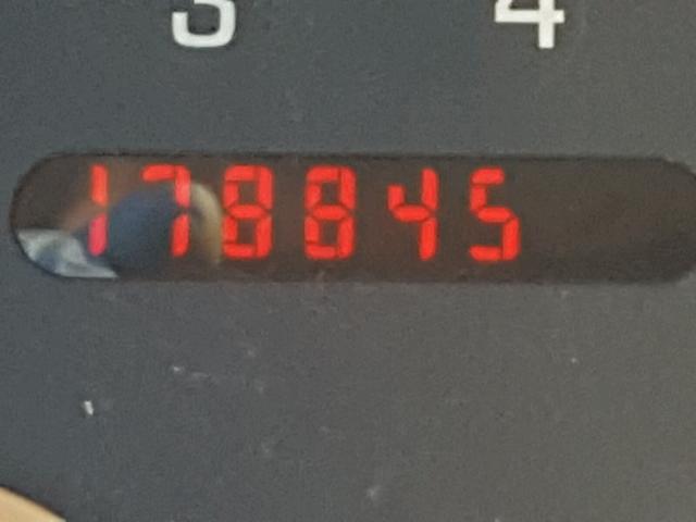 1G2NE52F73C201617 - 2003 PONTIAC GRAND AM S GRAY photo 8