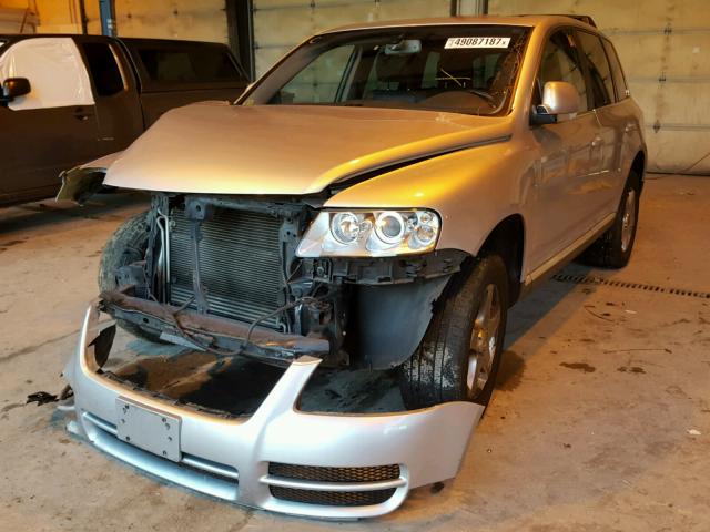 WVGZG77L65D076703 - 2005 VOLKSWAGEN TOUAREG 3. SILVER photo 2