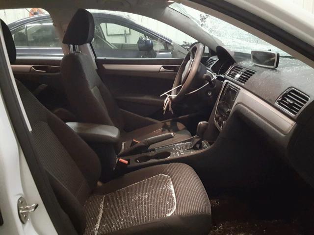 1VWAS7A30GC027110 - 2016 VOLKSWAGEN PASSAT S أبيض صورة 5