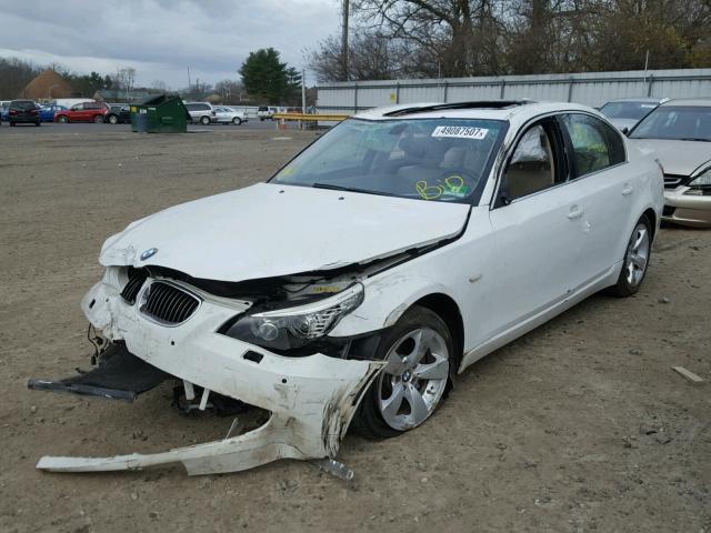 WBANU53588C116097 - 2008 BMW 528 I WHITE photo 2