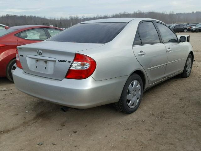 4T1BE32K84U912590 - 2004 TOYOTA CAMRY LE ვერცხლისფერი ფოტო 4