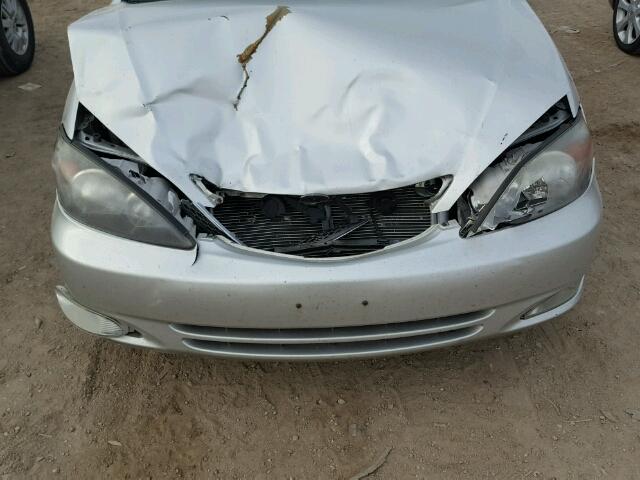 4T1BE32K84U912590 - 2004 TOYOTA CAMRY LE ვერცხლისფერი ფოტო 7